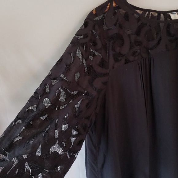 Old Navy top - Picture 4 of 5